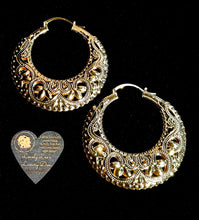 Load image into Gallery viewer, Lovely Leo Golden Era Filigree Hoops